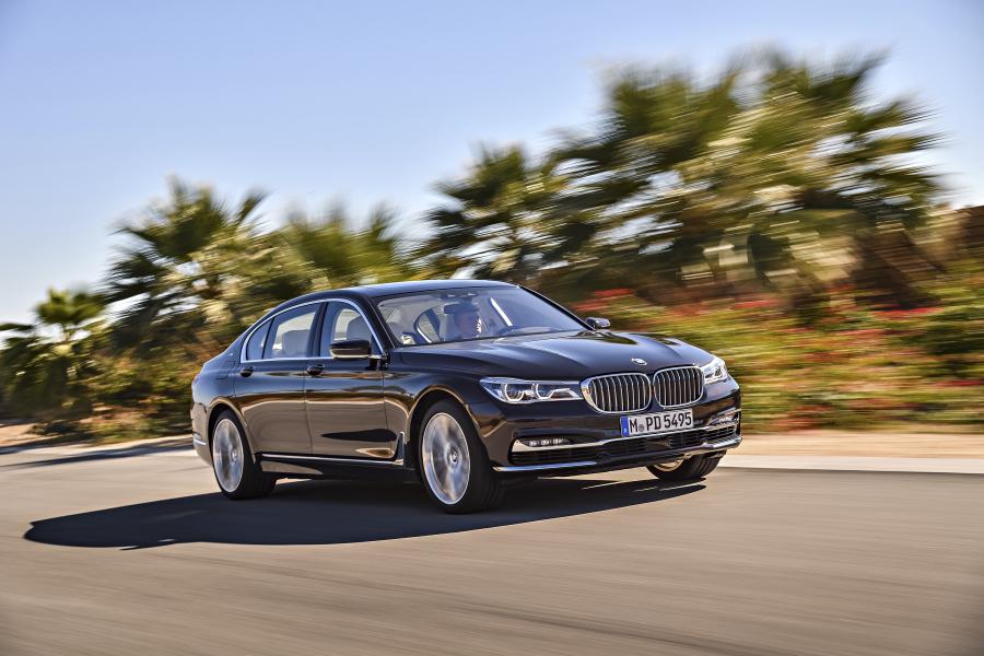  BMW M760Li xDrive V12 Excellence (G12) 2017 года  (WW) (фото 21 из 40)